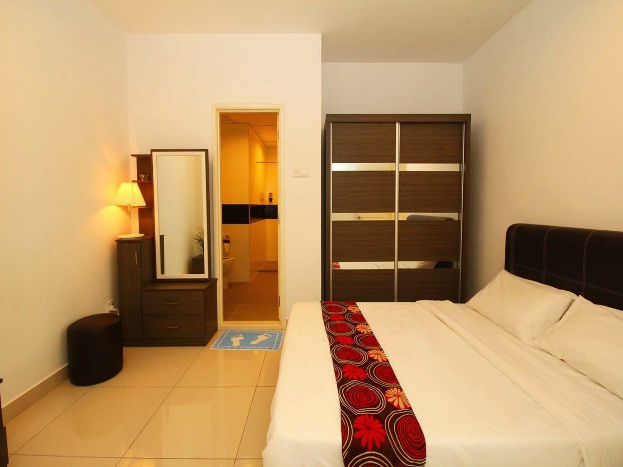 Mansion One Service Apartment George Town Eksteriør bilde