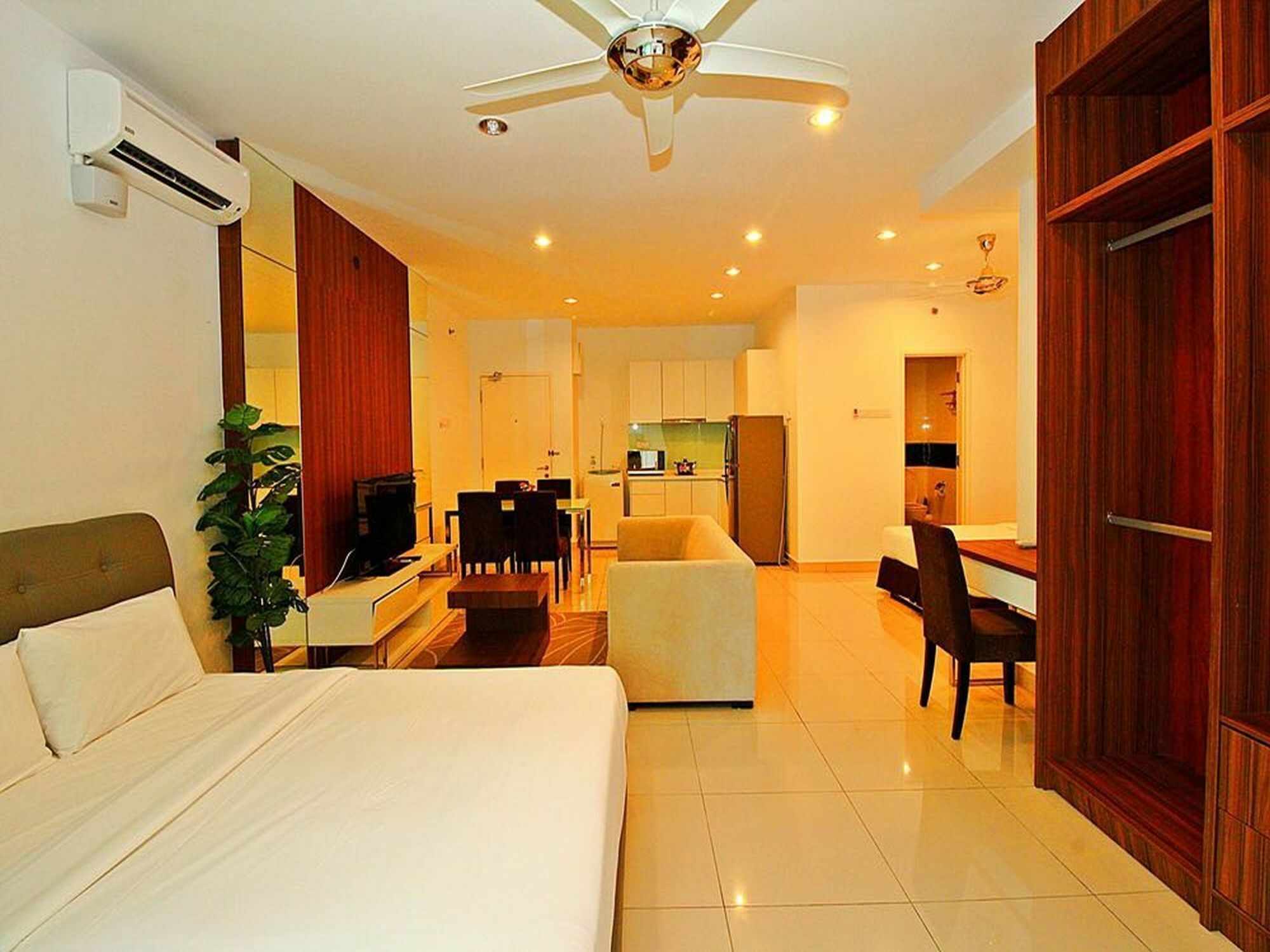 Mansion One Service Apartment George Town Eksteriør bilde