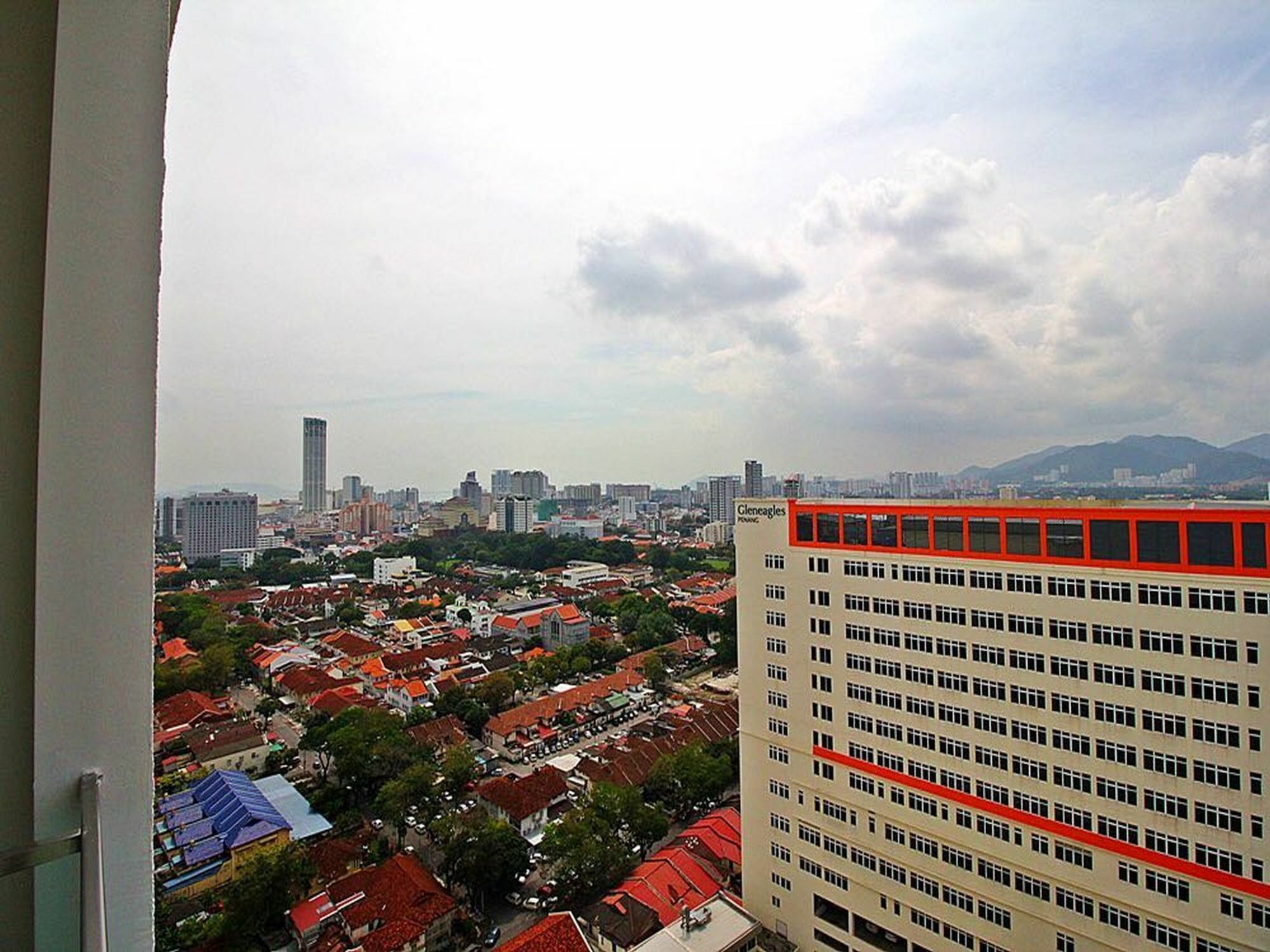 Mansion One Service Apartment George Town Eksteriør bilde