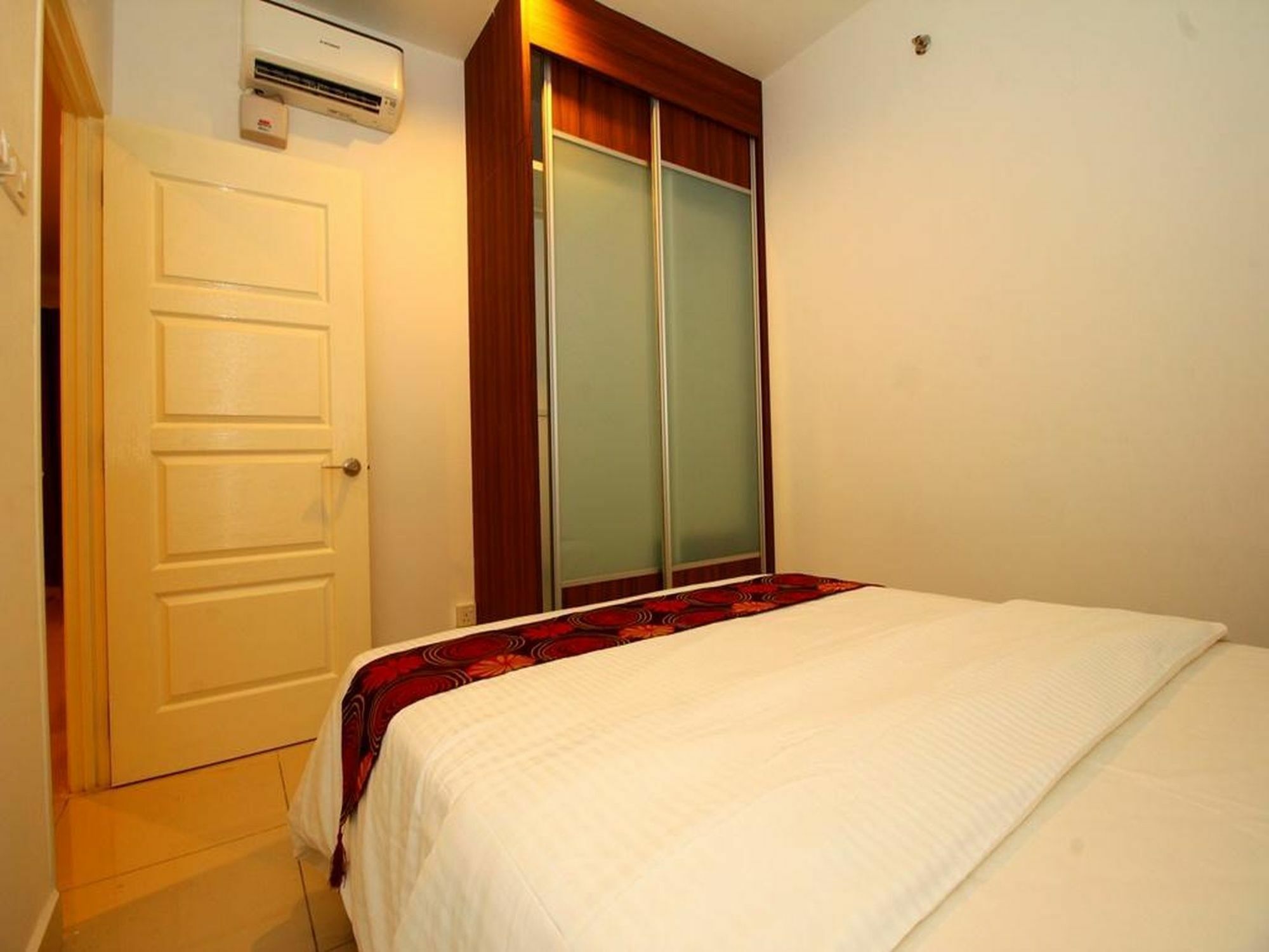 Mansion One Service Apartment George Town Eksteriør bilde