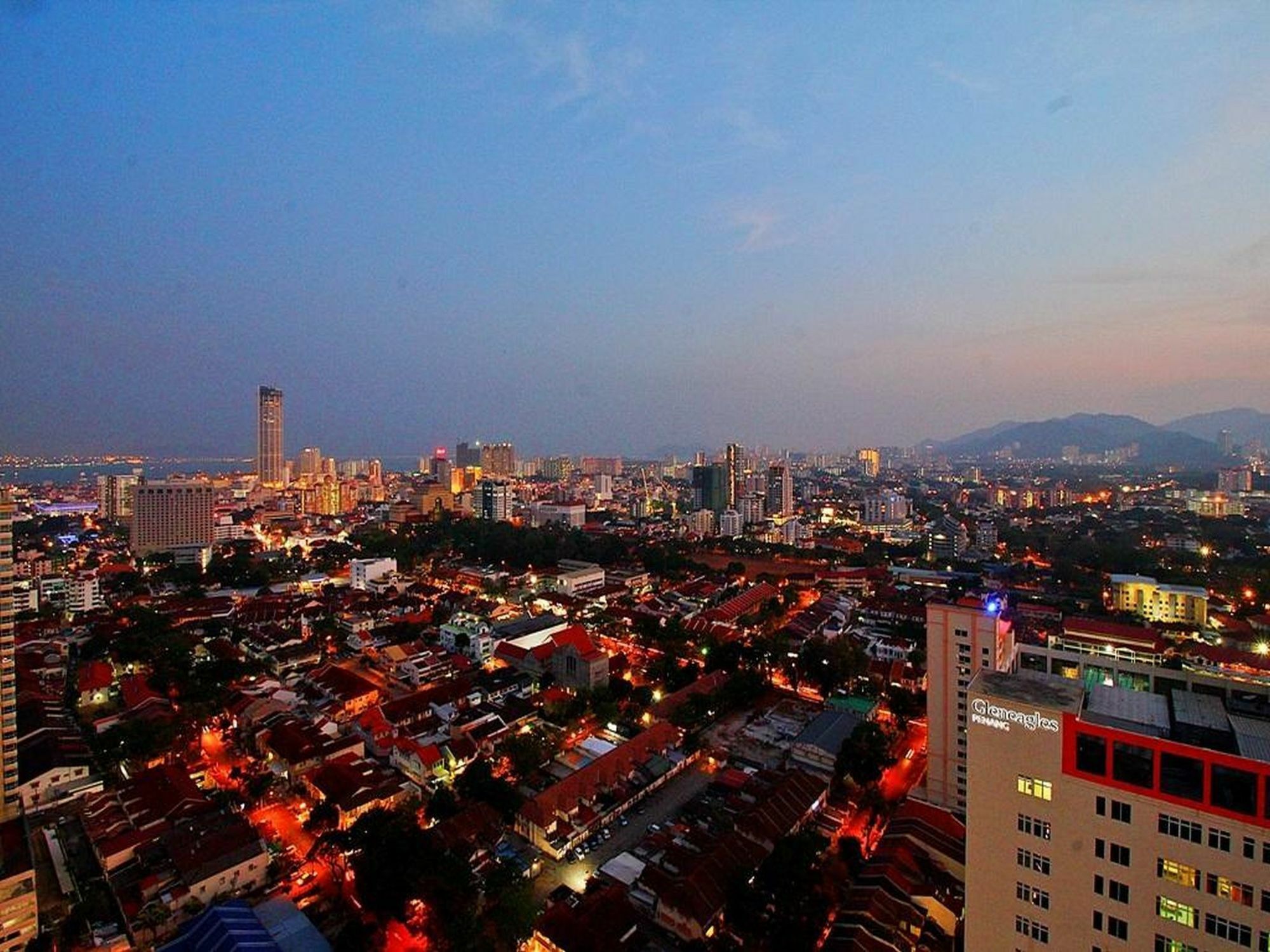 Mansion One Service Apartment George Town Eksteriør bilde